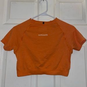 alphalete crop top